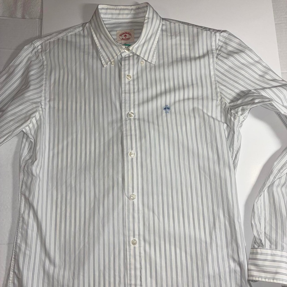Vintage Brooks Brothers Men's Medium white and blue striped long sleeved button
